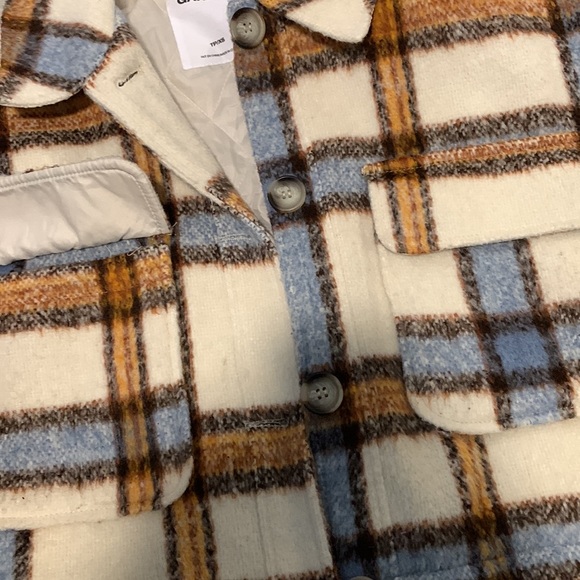 Cropped Plaid Shacket/Jacket - Picture 10 of 12